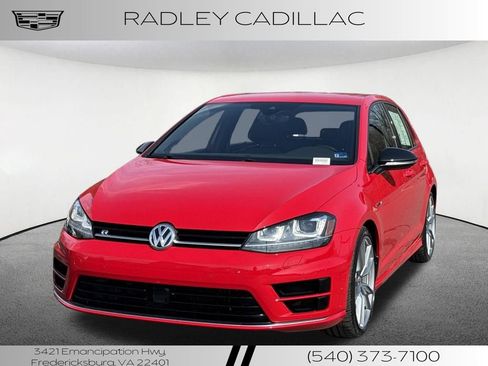 Used 2017 Volkswagen Golf 4-Door image 1