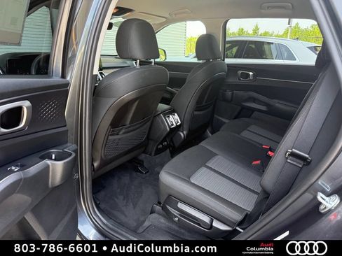 Used 2022 Kia Sorento LX FWD image 22