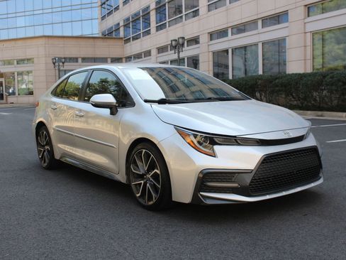 Used 2022 Toyota Corolla SE FWD image 1