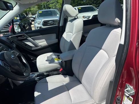 Used 2015 Subaru Forester 2.5i Premium w/ All-Weather Package AWD/4WD image 15