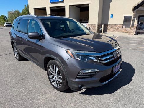 Used 2017 Honda Pilot Elite image 1
