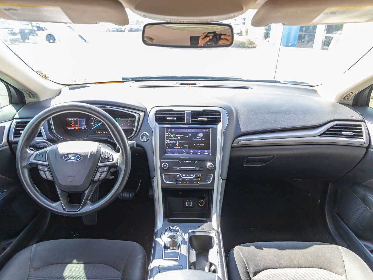 Used 2020 Ford Fusion SE FWD image 10