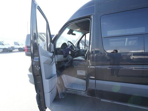 Used 2015 Mercedes-Benz Sprinter 2500 image 11