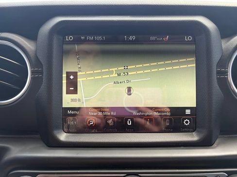 Used 2020 Jeep Wrangler Unlimited Sahara w/ Dual Top Group AWD/4WD image 22