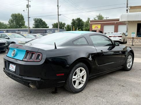 Used 2014 Ford Mustang Coupe RWD image 4