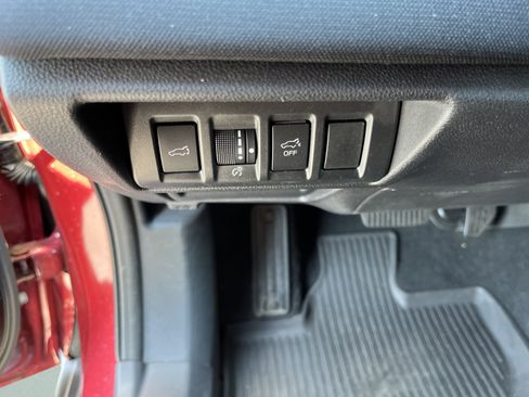 Used 2024 Subaru Outback Premium AWD/4WD image 21