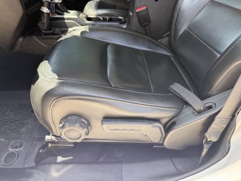 Used 2023 Jeep Gladiator Sport AWD/4WD image 28