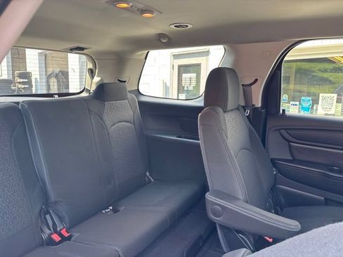Used 2016 GMC Acadia SLE AWD/4WD image 10