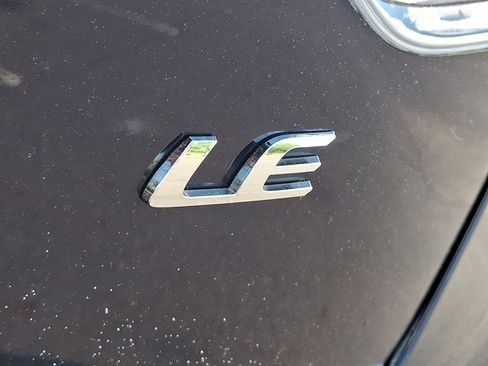 Used 2020 Toyota Corolla LE FWD image 25
