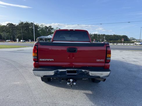 Used 2005 GMC Sierra 2500 SLE w/ Heavy-Duty Power Package image 4