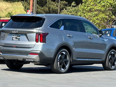 New 2026 Kia Sorento EX AWD/4WD image 4