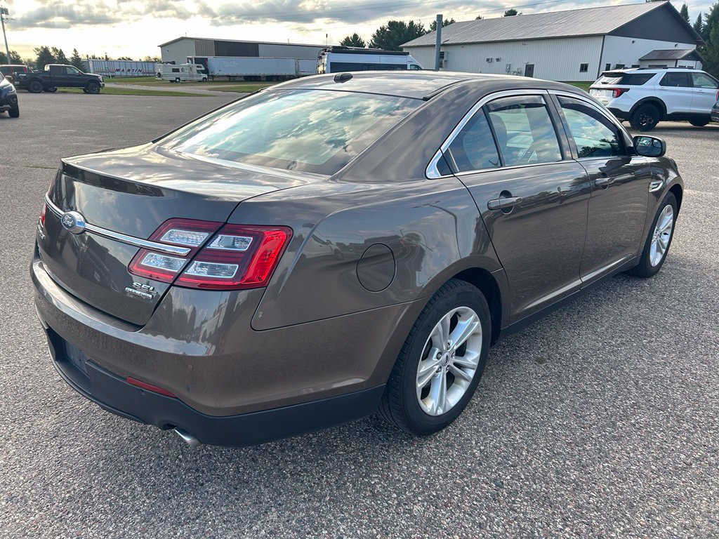 Used 2016 Ford Taurus SEL FWD image 7