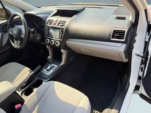 Used 2018 Subaru Forester 2.5i AWD/4WD image 30