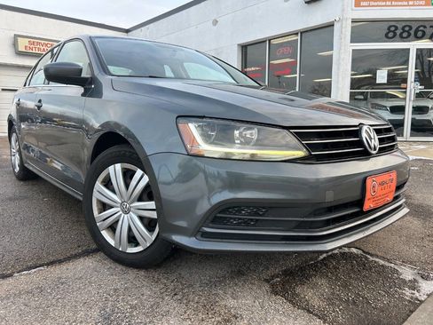 Used 2017 Volkswagen Jetta S image 1