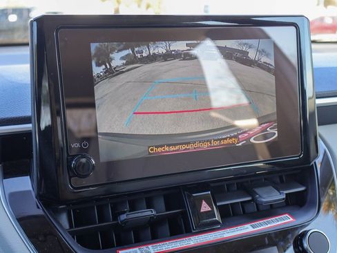 Used 2026 Toyota Corolla Cross L image 4