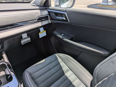 New 2026 Mitsubishi Outlander SE FWD image 18