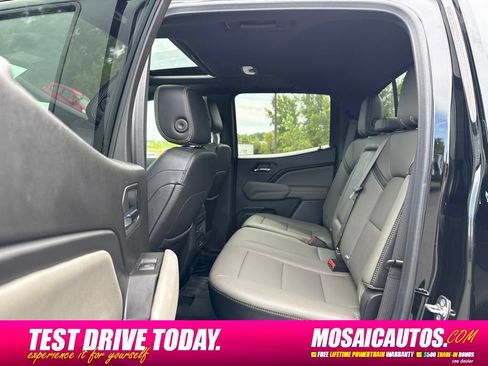 Used 2025 Chevrolet Colorado ZR2 w/ Technology Package AWD/4WD image 21
