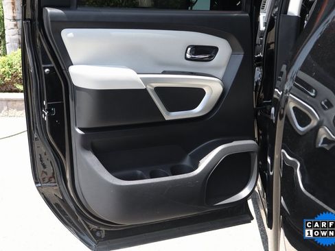 Used 2020 Nissan Titan SV w/ SV Convenience Package image 37