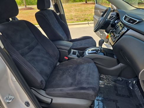 Used 2016 Nissan Rogue S FWD image 10