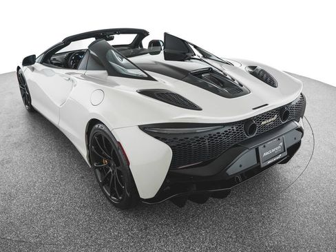 New 2025 McLaren Artura Spider image 39