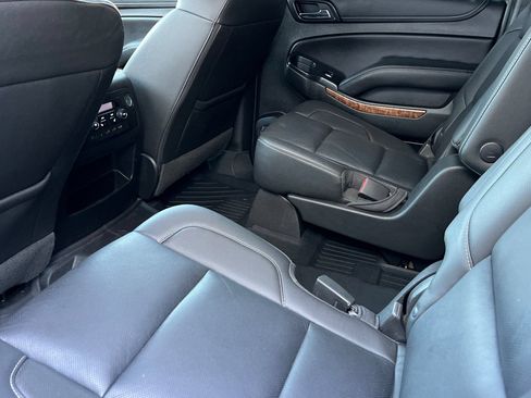 Used 2018 Chevrolet Suburban Premier AWD/4WD image 16