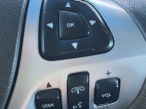 Used 2013 Ford Edge SEL image 17