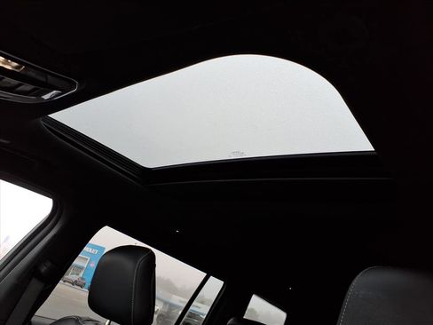 Used 2024 Jeep Grand Cherokee L Altitude image 6