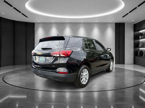 Certified 2024 Chevrolet Equinox LS w/ LS Convenience Package AWD/4WD image 5