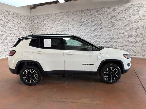 Used 2019 Jeep Compass Trailhawk AWD/4WD image 8