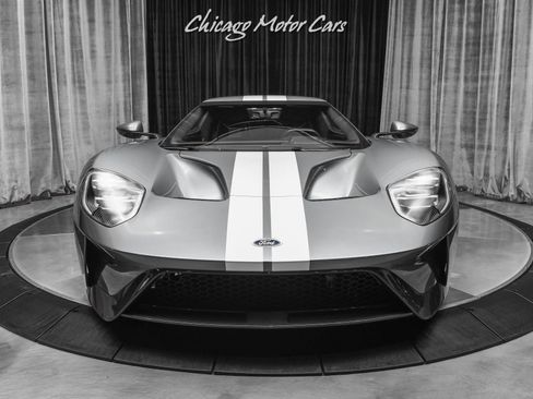 Used 2019 Ford GT RWD image 7