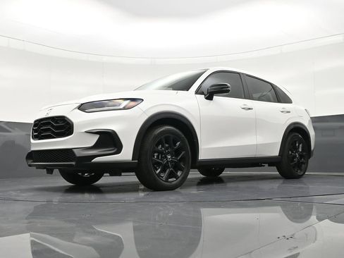 Used 2025 Honda HR-V Sport image 25