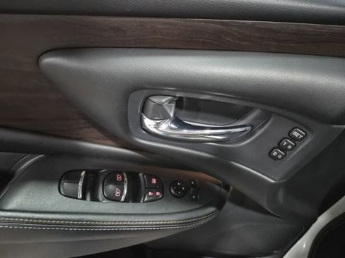 Used 2021 Nissan Murano Platinum w/ Cargo Package image 16