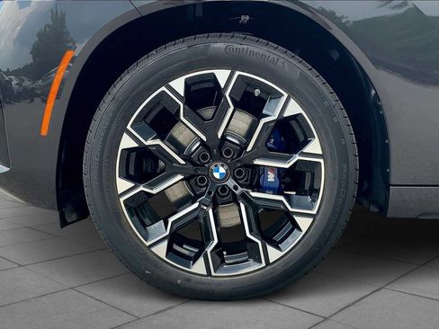 Used 2025 BMW X3 xDrive30i w/ Premium Package image 11