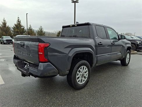 Certified 2025 Toyota Tacoma SR5 image 6