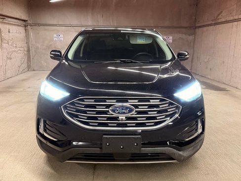 Used 2019 Ford Edge Titanium w/ Equipment Group 301A image 3