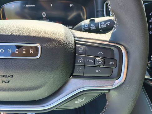 Used 2024 Jeep Wagoneer Series II image 24