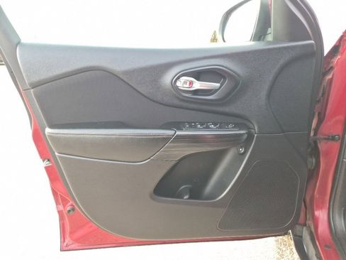 Used 2016 Jeep Cherokee Latitude w/ Comfort & Convenience Group image 12