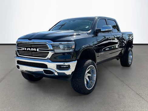 Used 2022 RAM 1500 Laramie AWD/4WD image 3