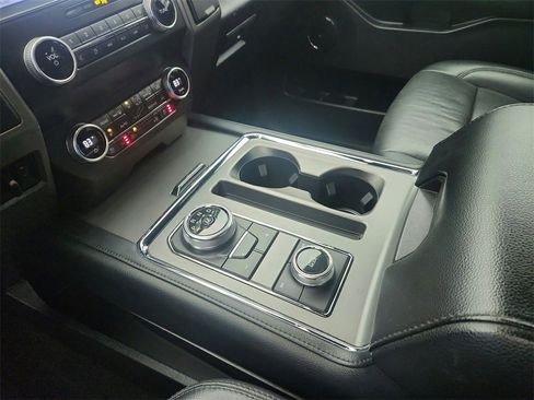 Used 2019 Ford Expedition XLT w/ Equipment Group 202A image 15