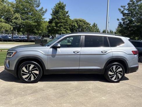 Used 2024 Volkswagen Atlas SE AWD/4WD image 12