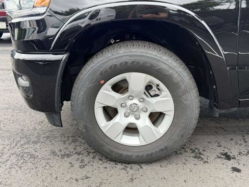 Used 2025 RAM 1500 Big Horn AWD/4WD image 12