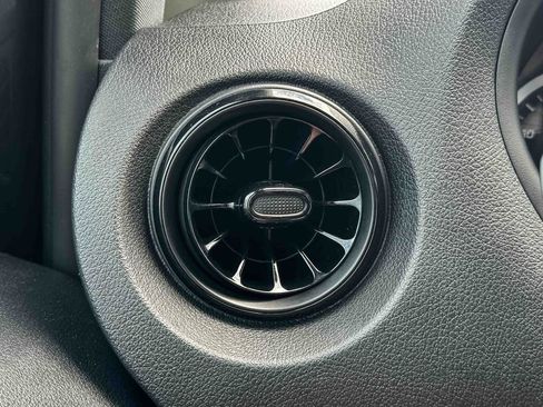 Used 2022 Mercedes-Benz Metris image 31