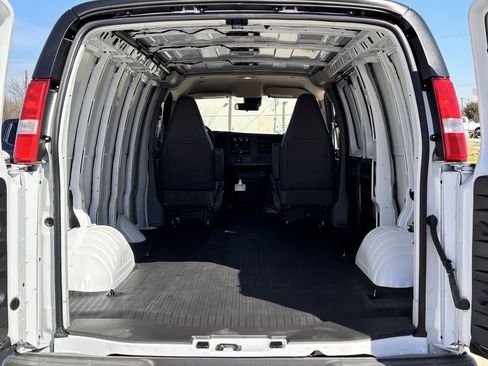 New 2025 GMC Savana 2500 w/ Driver Convenience Package image 19