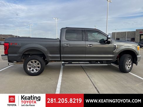 Used 2017 Ford F250 Lariat w/ Lariat Ultimate Package image 2