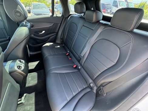 Used 2022 Mercedes-Benz GLC 300 4MATIC image 24