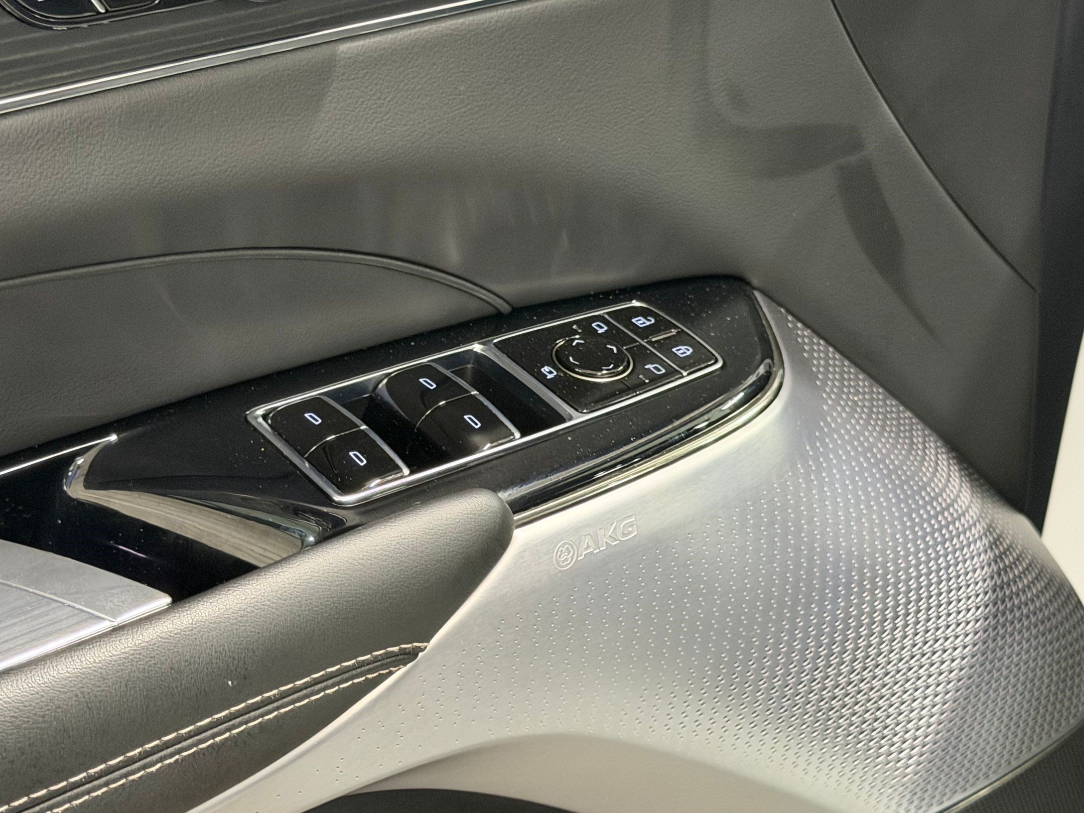Certified 2024 Cadillac Lyriq Sport RWD image 39