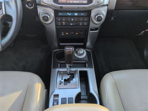 Used 2015 Toyota 4Runner SR5 image 18