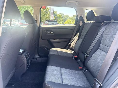 Certified 2024 Nissan Rogue SV AWD/4WD image 18