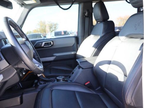 Used 2022 Ford Bronco Badlands image 13