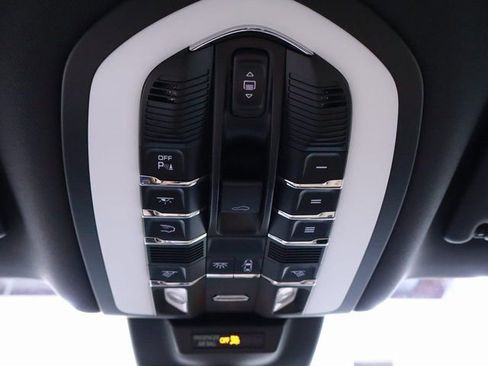 New 2024 Porsche Macan image 41